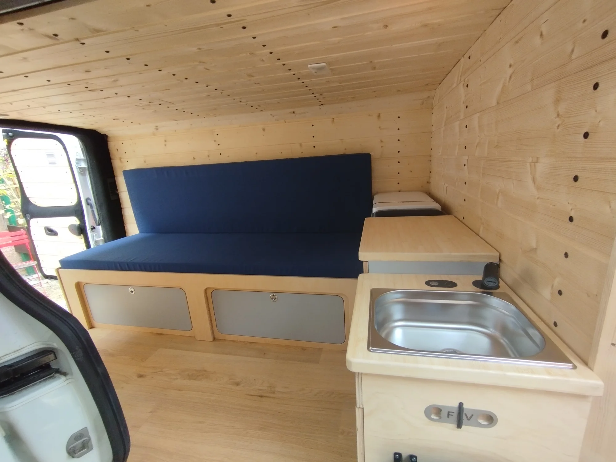 Van Chicosaure aménagé